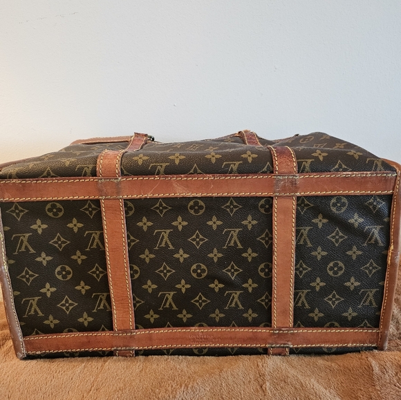Authentic Louis Vuitton Monogram Sac Chaussures duffle bag - Picture 4 of 17